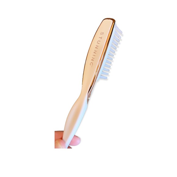 STUNNING VOLUME STYLER BRUSH - Picture 3 of 5